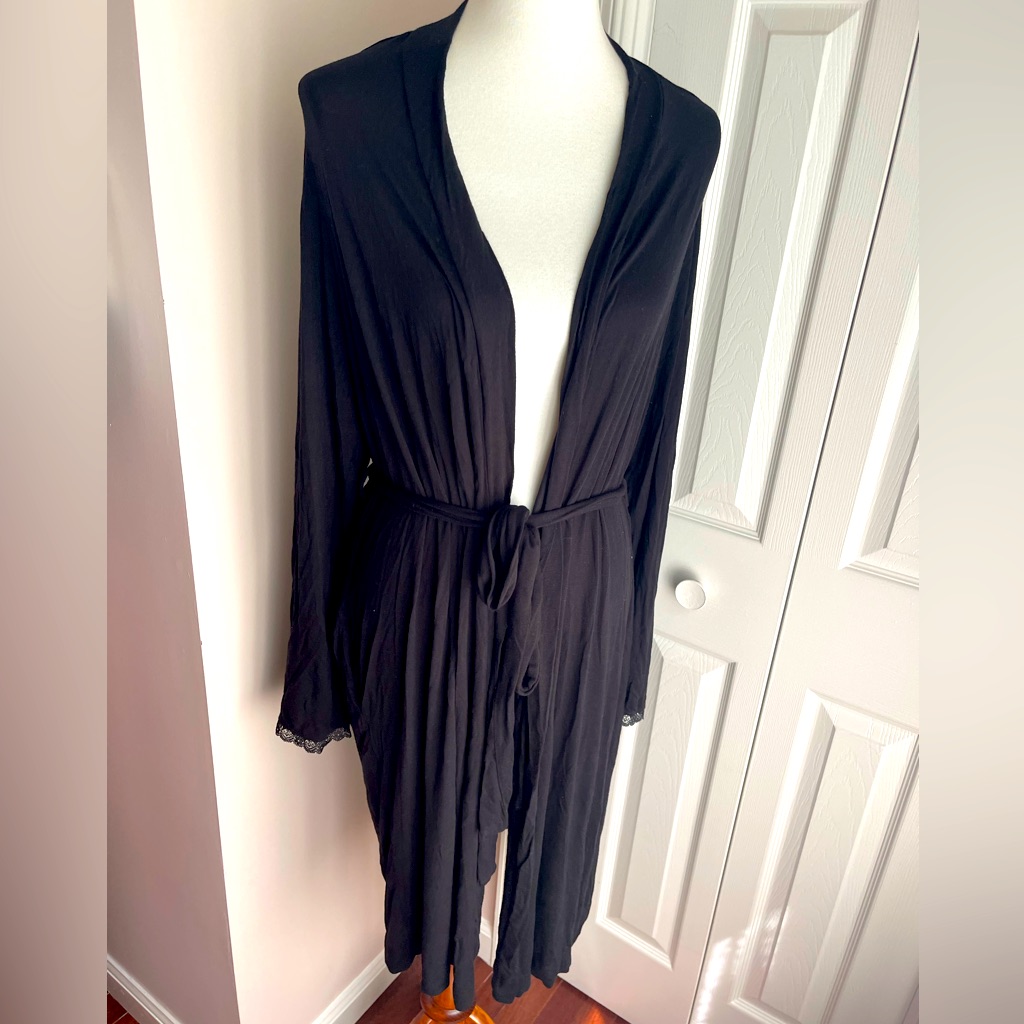 Motherhood Maternity Bathrobe  Brand New
